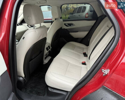 Червоний Ленд Ровер Рендж Ровер Велар, об'ємом двигуна 2 л та пробігом 145 тис. км за 30999 $, фото 13 на Automoto.ua