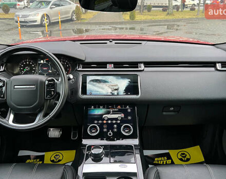 Червоний Ленд Ровер Рендж Ровер Велар, об'ємом двигуна 2 л та пробігом 91 тис. км за 30750 $, фото 14 на Automoto.ua