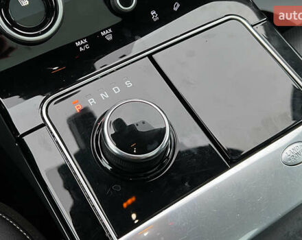 Червоний Ленд Ровер Рендж Ровер Велар, об'ємом двигуна 2 л та пробігом 91 тис. км за 31900 $, фото 19 на Automoto.ua