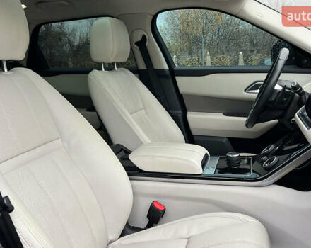 Червоний Ленд Ровер Рендж Ровер Велар, об'ємом двигуна 2 л та пробігом 145 тис. км за 30900 $, фото 21 на Automoto.ua