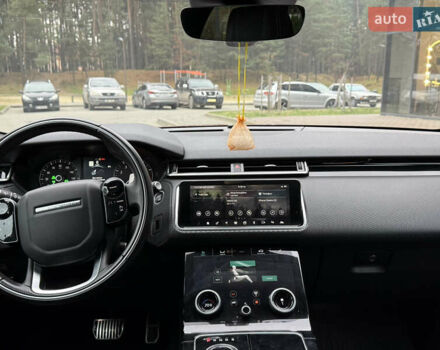 Червоний Ленд Ровер Рендж Ровер Велар, об'ємом двигуна 2 л та пробігом 91 тис. км за 31999 $, фото 12 на Automoto.ua