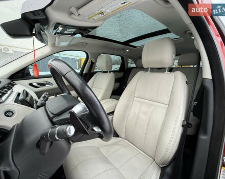 Червоний Ленд Ровер Рендж Ровер Велар, об'ємом двигуна 2 л та пробігом 145 тис. км за 28499 $, фото 10 на Automoto.ua