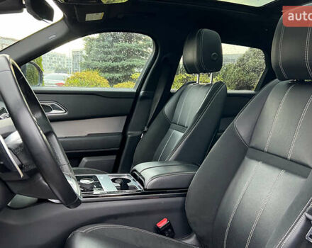 Червоний Ленд Ровер Рендж Ровер Велар, об'ємом двигуна 2 л та пробігом 91 тис. км за 31900 $, фото 8 на Automoto.ua