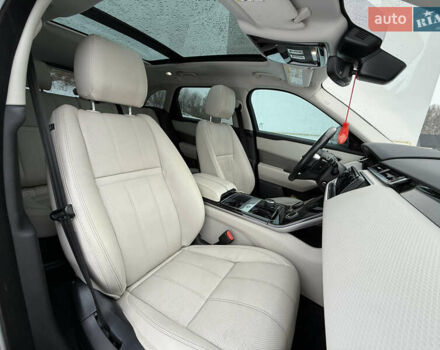 Червоний Ленд Ровер Рендж Ровер Велар, об'ємом двигуна 2 л та пробігом 145 тис. км за 28499 $, фото 13 на Automoto.ua