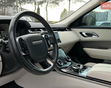 Червоний Ленд Ровер Рендж Ровер Велар, об'ємом двигуна 2 л та пробігом 145 тис. км за 30900 $, фото 9 на Automoto.ua