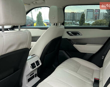 Червоний Ленд Ровер Рендж Ровер Велар, об'ємом двигуна 2 л та пробігом 145 тис. км за 30900 $, фото 23 на Automoto.ua