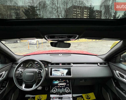 Червоний Ленд Ровер Рендж Ровер Велар, об'ємом двигуна 2 л та пробігом 91 тис. км за 31900 $, фото 15 на Automoto.ua