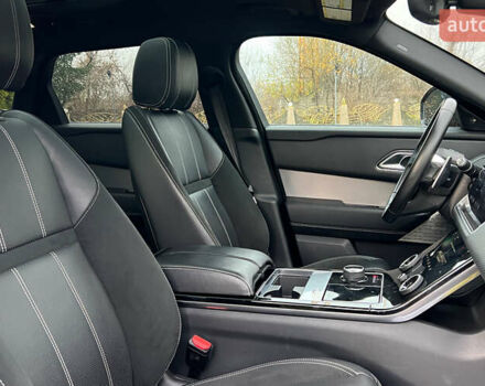 Червоний Ленд Ровер Рендж Ровер Велар, об'ємом двигуна 2 л та пробігом 91 тис. км за 31900 $, фото 23 на Automoto.ua