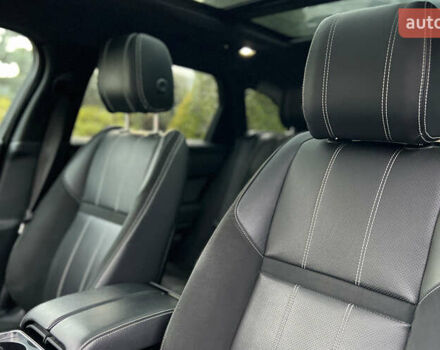 Червоний Ленд Ровер Рендж Ровер Велар, об'ємом двигуна 2 л та пробігом 91 тис. км за 31900 $, фото 9 на Automoto.ua