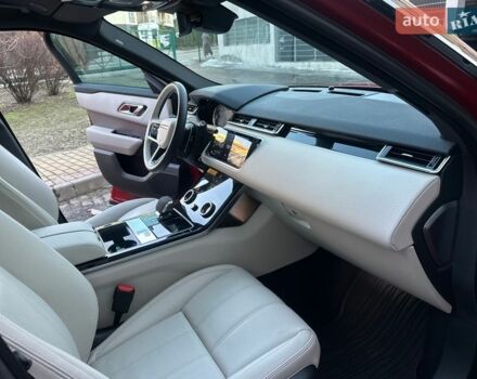 Червоний Ленд Ровер Рендж Ровер Велар, об'ємом двигуна 2 л та пробігом 31 тис. км за 59700 $, фото 41 на Automoto.ua