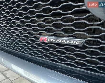 Червоний Ленд Ровер Рендж Ровер Велар, об'ємом двигуна 2 л та пробігом 31 тис. км за 59700 $, фото 30 на Automoto.ua