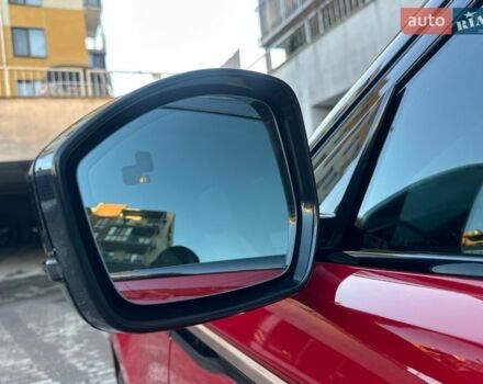 Червоний Ленд Ровер Рендж Ровер Велар, об'ємом двигуна 2 л та пробігом 31 тис. км за 59700 $, фото 32 на Automoto.ua