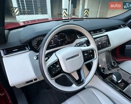 Червоний Ленд Ровер Рендж Ровер Велар, об'ємом двигуна 2 л та пробігом 31 тис. км за 59700 $, фото 48 на Automoto.ua
