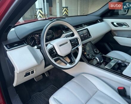 Червоний Ленд Ровер Рендж Ровер Велар, об'ємом двигуна 2 л та пробігом 31 тис. км за 59700 $, фото 33 на Automoto.ua