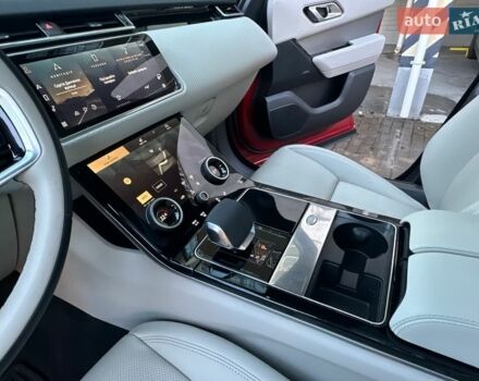 Червоний Ленд Ровер Рендж Ровер Велар, об'ємом двигуна 2 л та пробігом 31 тис. км за 59700 $, фото 49 на Automoto.ua