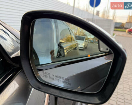 Ленд Ровер Рендж Ровер Велар, объемом двигателя 3 л и пробегом 136 тыс. км за 38000 $, фото 24 на Automoto.ua