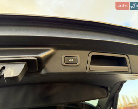 Ленд Ровер Рендж Ровер Велар, объемом двигателя 3 л и пробегом 136 тыс. км за 38000 $, фото 17 на Automoto.ua