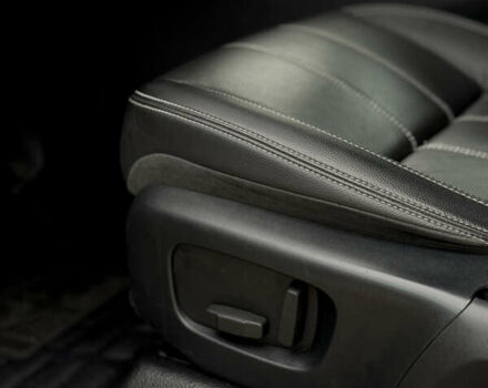 Ленд Ровер Рендж Ровер Велар 2017 в Тернополе на Automoto.ua Ленд Ровер Рендж Ровер Велар, объемом двигателя 2 л и пробегом 149 тыс. км за 31500 $, фото 20 на Automoto.ua