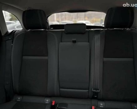 Ленд Ровер Рендж Ровер Велар, объемом двигателя 2 л и пробегом 127 тыс. км за 27900 $, фото 27 на Automoto.ua