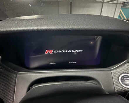 Ленд Ровер Рендж Ровер Велар, объемом двигателя 2 л и пробегом 39 тыс. км за 45200 $, фото 18 на Automoto.ua