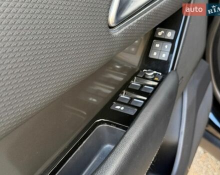 Ленд Ровер Рендж Ровер Велар, объемом двигателя 2 л и пробегом 66 тыс. км за 37000 $, фото 12 на Automoto.ua