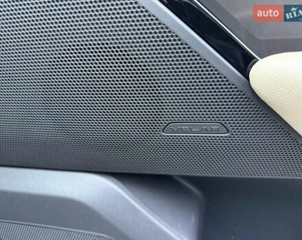 Ленд Ровер Рендж Ровер Велар, объемом двигателя 2 л и пробегом 35 тыс. км за 53000 $, фото 18 на Automoto.ua