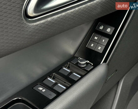 Ленд Ровер Рендж Ровер Велар, объемом двигателя 2 л и пробегом 44 тыс. км за 48500 $, фото 24 на Automoto.ua