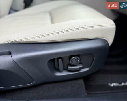 Ленд Ровер Рендж Ровер Велар, объемом двигателя 2 л и пробегом 35 тыс. км за 53000 $, фото 15 на Automoto.ua