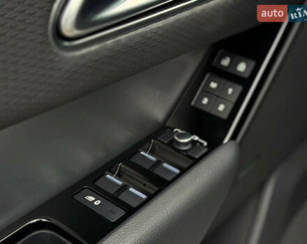 Ленд Ровер Рендж Ровер Велар, объемом двигателя 2 л и пробегом 44 тыс. км за 48500 $, фото 16 на Automoto.ua