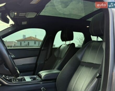 Сірий Ленд Ровер Рендж Ровер Велар, об'ємом двигуна 2 л та пробігом 140 тис. км за 32999 $, фото 42 на Automoto.ua