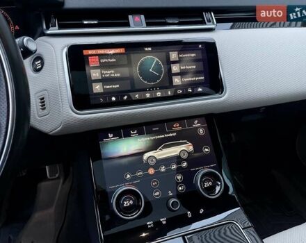 Сірий Ленд Ровер Рендж Ровер Велар, об'ємом двигуна 2 л та пробігом 93 тис. км за 43500 $, фото 26 на Automoto.ua