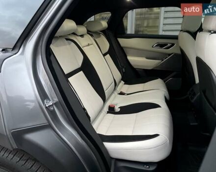 Сірий Ленд Ровер Рендж Ровер Велар, об'ємом двигуна 2 л та пробігом 93 тис. км за 43500 $, фото 57 на Automoto.ua