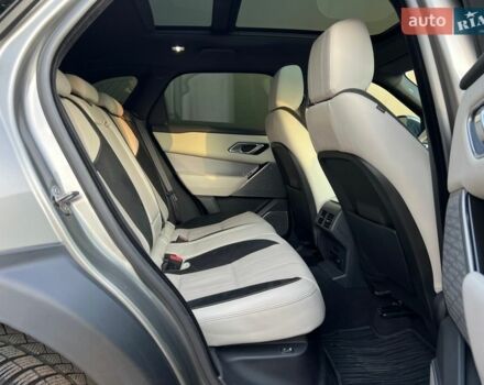 Сірий Ленд Ровер Рендж Ровер Велар, об'ємом двигуна 3 л та пробігом 83 тис. км за 46000 $, фото 25 на Automoto.ua