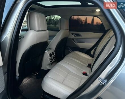 Серый Ленд Ровер Рендж Ровер Велар, объемом двигателя 3 л и пробегом 106 тыс. км за 39500 $, фото 29 на Automoto.ua