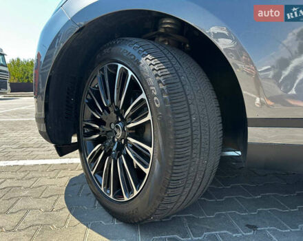 Серый Ленд Ровер Рендж Ровер Велар, объемом двигателя 3 л и пробегом 89 тыс. км за 40500 $, фото 3 на Automoto.ua