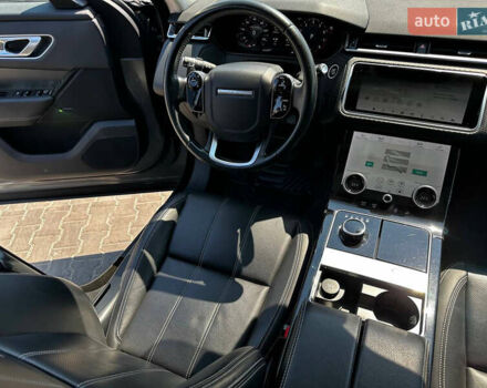 Серый Ленд Ровер Рендж Ровер Велар, объемом двигателя 3 л и пробегом 89 тыс. км за 40500 $, фото 27 на Automoto.ua
