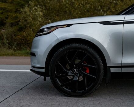 Серый Ленд Ровер Рендж Ровер Велар, объемом двигателя 2 л и пробегом 138 тыс. км за 33900 $, фото 7 на Automoto.ua