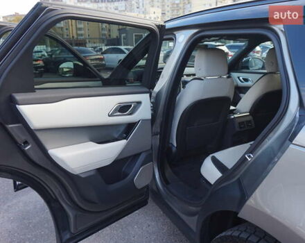 Серый Ленд Ровер Рендж Ровер Велар, объемом двигателя 2 л и пробегом 26 тыс. км за 44000 $, фото 25 на Automoto.ua