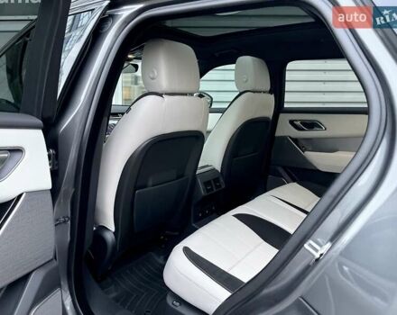 Сірий Ленд Ровер Рендж Ровер Велар, об'ємом двигуна 2 л та пробігом 93 тис. км за 43500 $, фото 45 на Automoto.ua