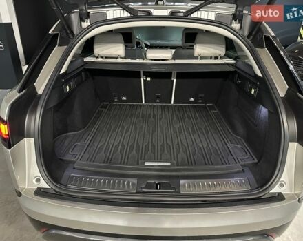 Серый Ленд Ровер Рендж Ровер Велар, объемом двигателя 2 л и пробегом 137 тыс. км за 34500 $, фото 8 на Automoto.ua