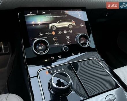 Сірий Ленд Ровер Рендж Ровер Велар, об'ємом двигуна 2 л та пробігом 93 тис. км за 43500 $, фото 27 на Automoto.ua