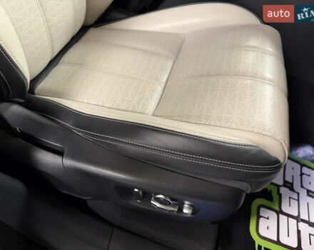 Серый Ленд Ровер Рендж Ровер Велар, объемом двигателя 3 л и пробегом 113 тыс. км за 38000 $, фото 35 на Automoto.ua