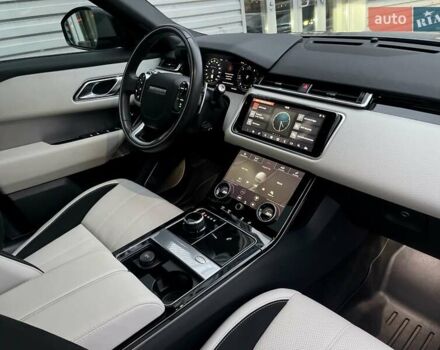 Сірий Ленд Ровер Рендж Ровер Велар, об'ємом двигуна 2 л та пробігом 93 тис. км за 43500 $, фото 52 на Automoto.ua