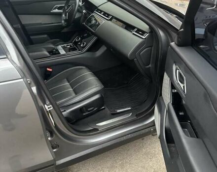 Серый Ленд Ровер Рендж Ровер Велар, объемом двигателя 2 л и пробегом 133 тыс. км за 31000 $, фото 10 на Automoto.ua