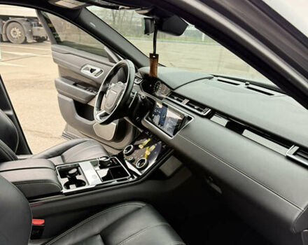 Серый Ленд Ровер Рендж Ровер Велар, объемом двигателя 2 л и пробегом 147 тыс. км за 29999 $, фото 25 на Automoto.ua