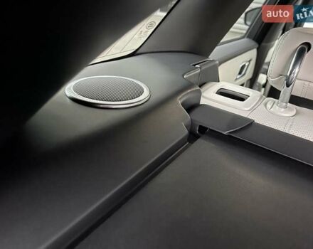 Сірий Ленд Ровер Рендж Ровер Велар, об'ємом двигуна 2 л та пробігом 93 тис. км за 43500 $, фото 60 на Automoto.ua