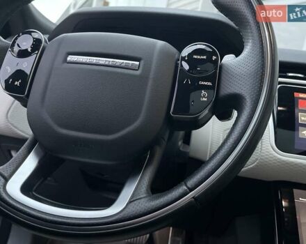 Сірий Ленд Ровер Рендж Ровер Велар, об'ємом двигуна 2 л та пробігом 93 тис. км за 43500 $, фото 22 на Automoto.ua