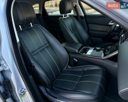 Серый Ленд Ровер Рендж Ровер Велар, объемом двигателя 2 л и пробегом 129 тыс. км за 32000 $, фото 13 на Automoto.ua