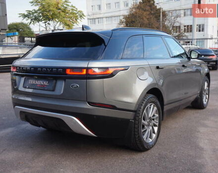 Серый Ленд Ровер Рендж Ровер Велар, объемом двигателя 2 л и пробегом 26 тыс. км за 44000 $, фото 5 на Automoto.ua