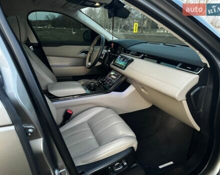 Серый Ленд Ровер Рендж Ровер Велар, объемом двигателя 3 л и пробегом 106 тыс. км за 39500 $, фото 26 на Automoto.ua